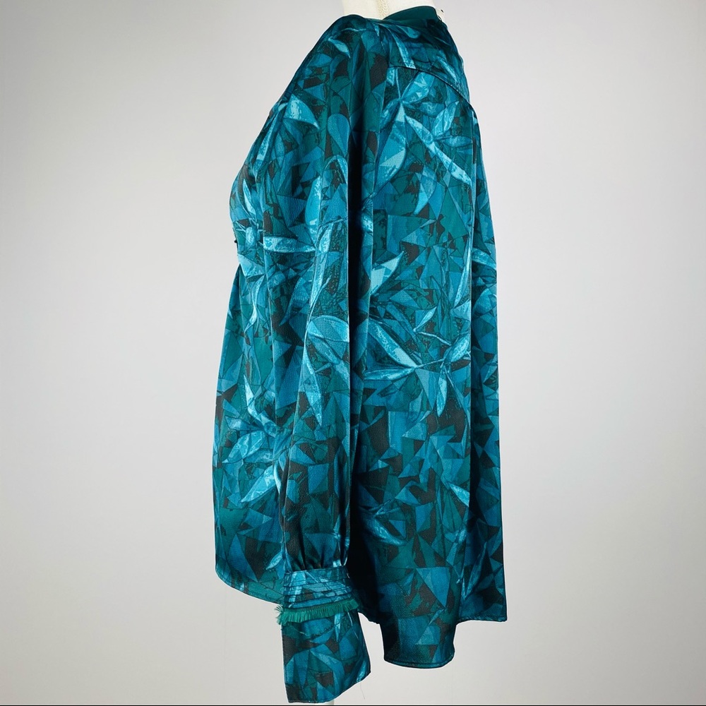 H by Halston Peacock All Over Leaves Blouse - Picture 3 of 10